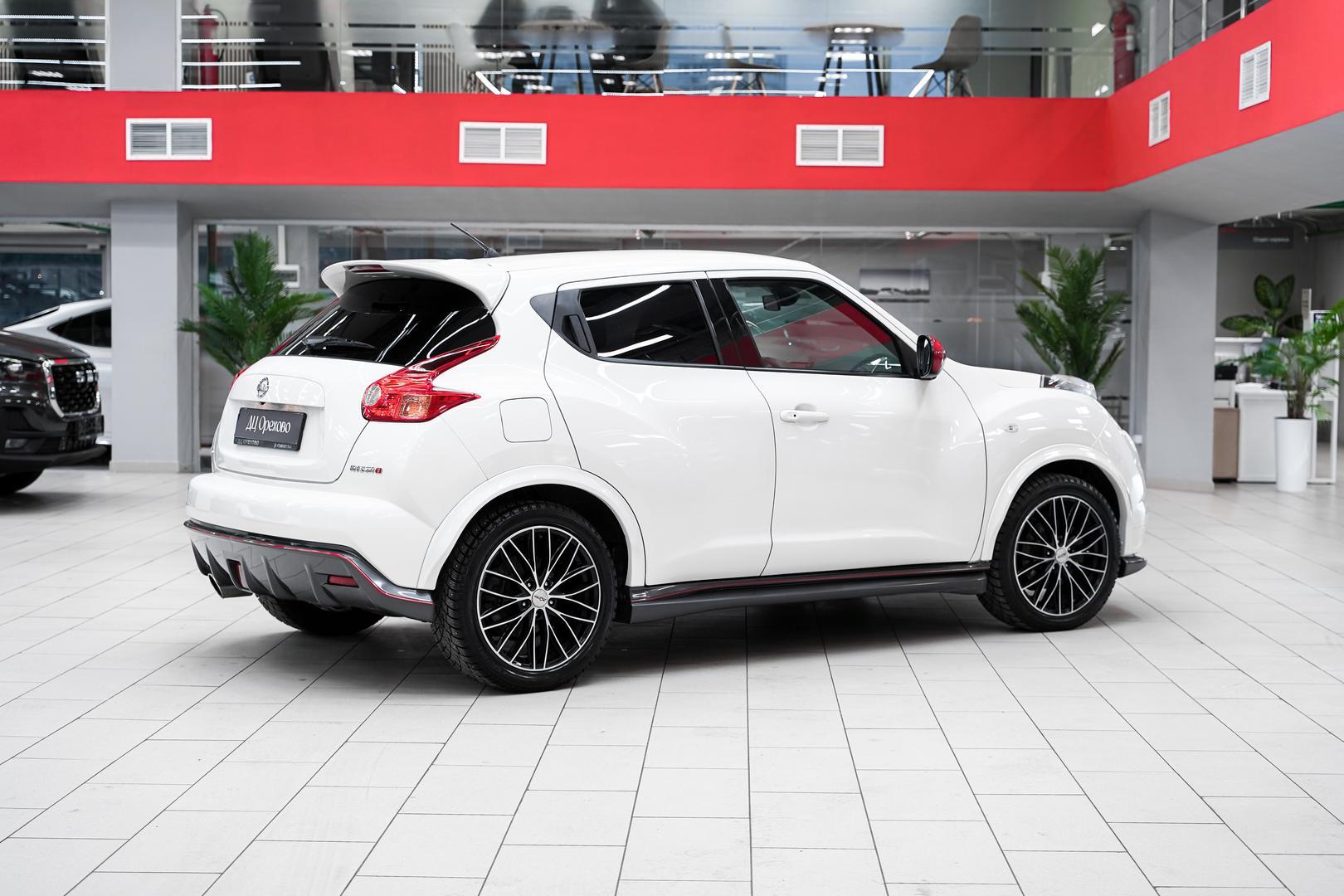 Nissan Juke Nismo 2013, белый, ДЦ Орехово