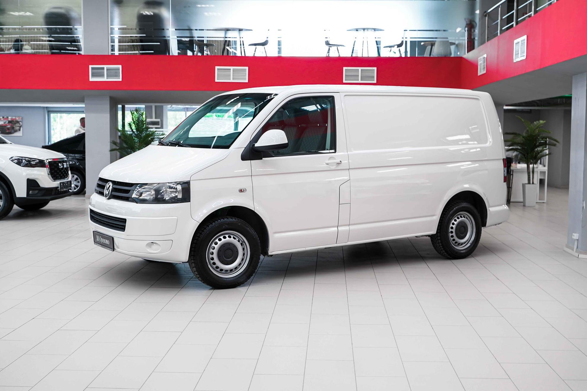 Volkswagen Transporter 2011, белый, ДЦ Орехово