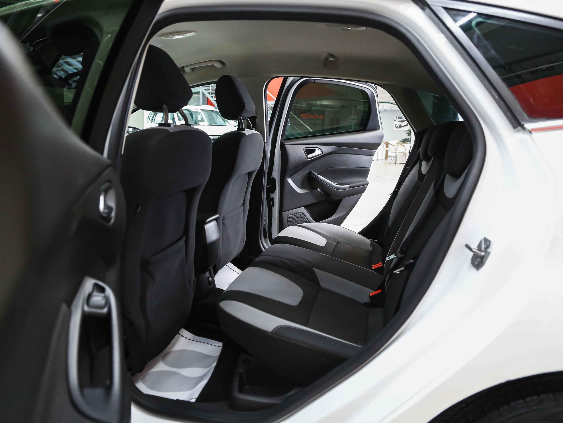Ford Focus 2013, белый, ДЦ Орехово