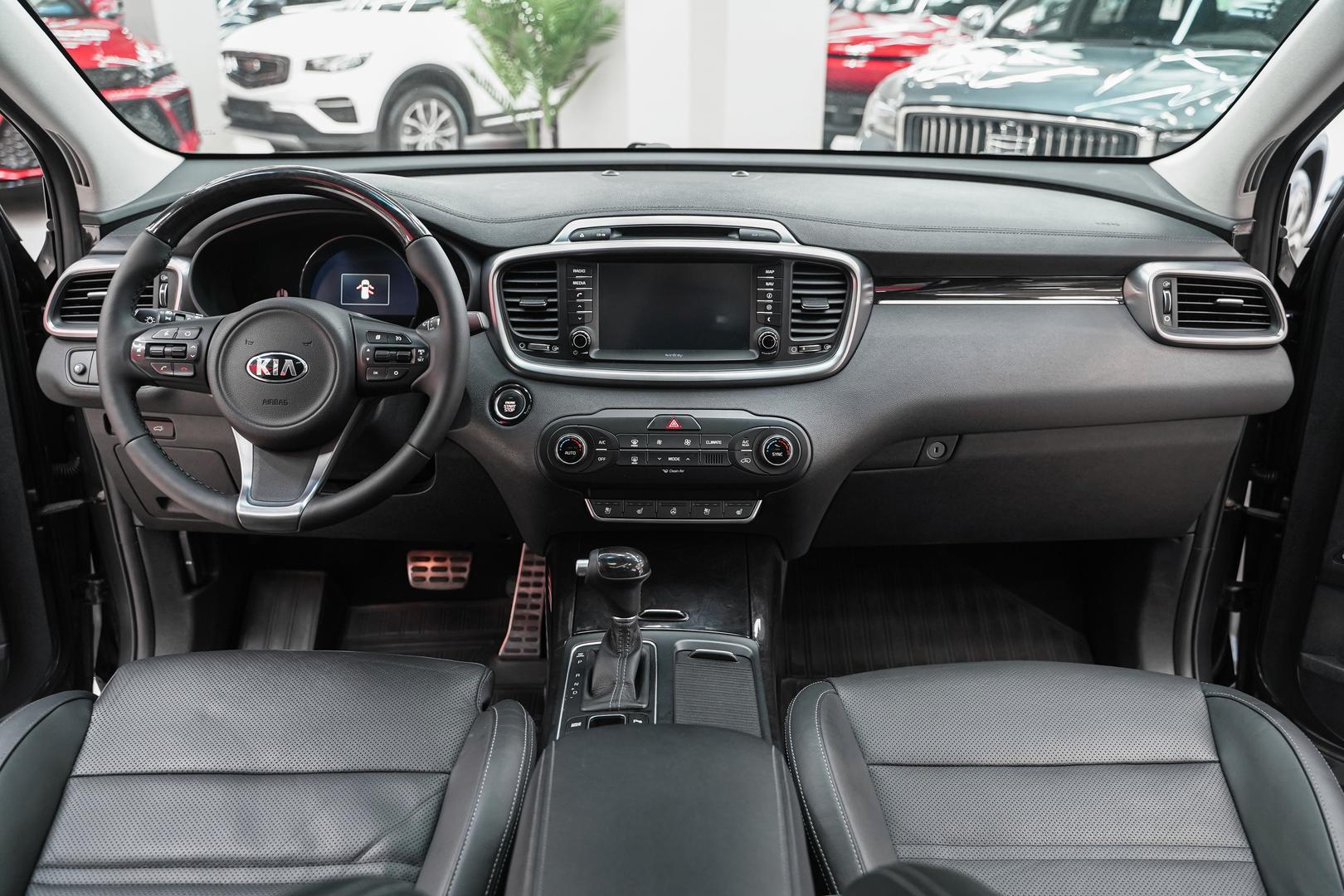 Kia Sorento 2016, серый, ДЦ Орехово