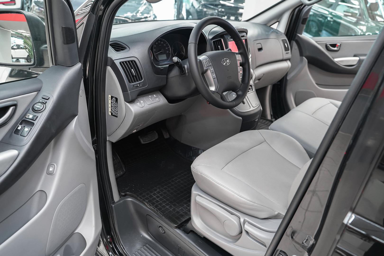 Hyundai Grand Starex 2017, черный, ДЦ Орехово