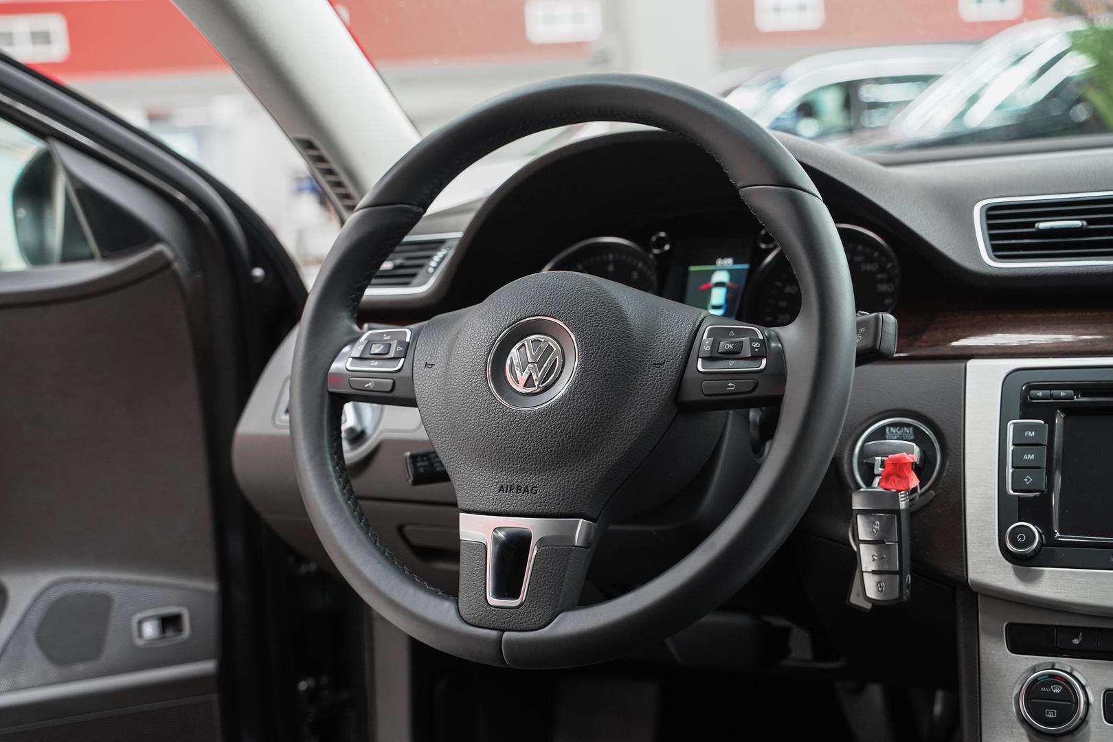 Volkswagen Passat 2014, коричневый, ДЦ Орехово