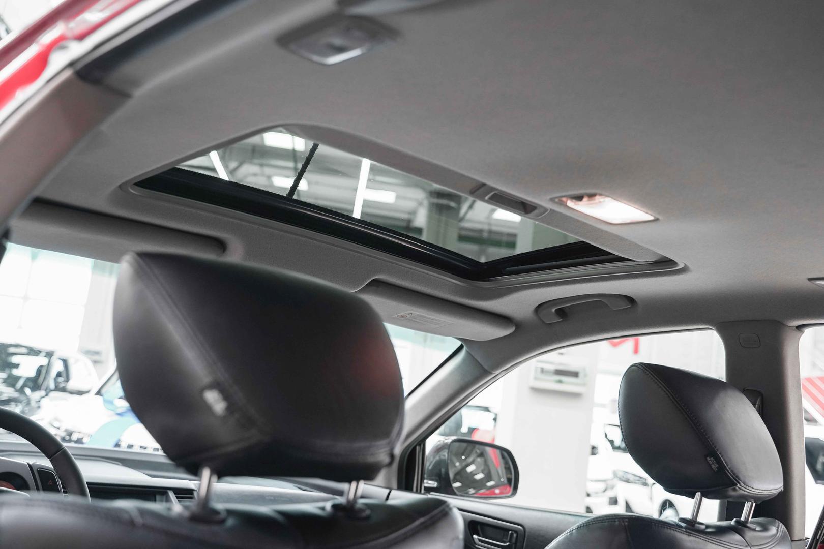 Nissan Murano 2006, красный, ДЦ Орехово
