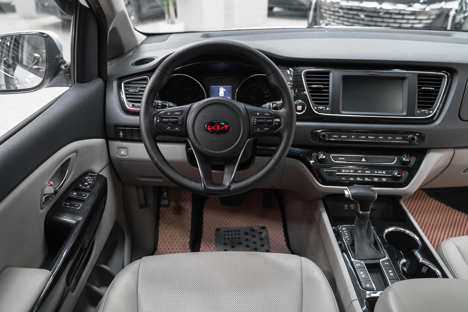 Kia Carnival 2019, белый, ДЦ Орехово