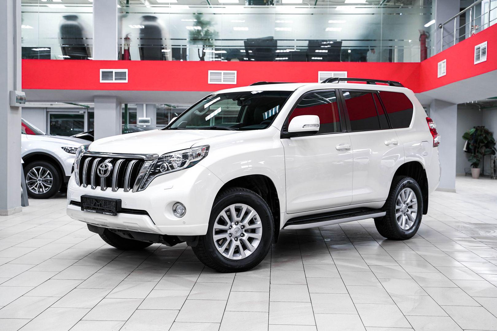 Toyota Land Cruiser Prado 2016, белый, ДЦ Орехово