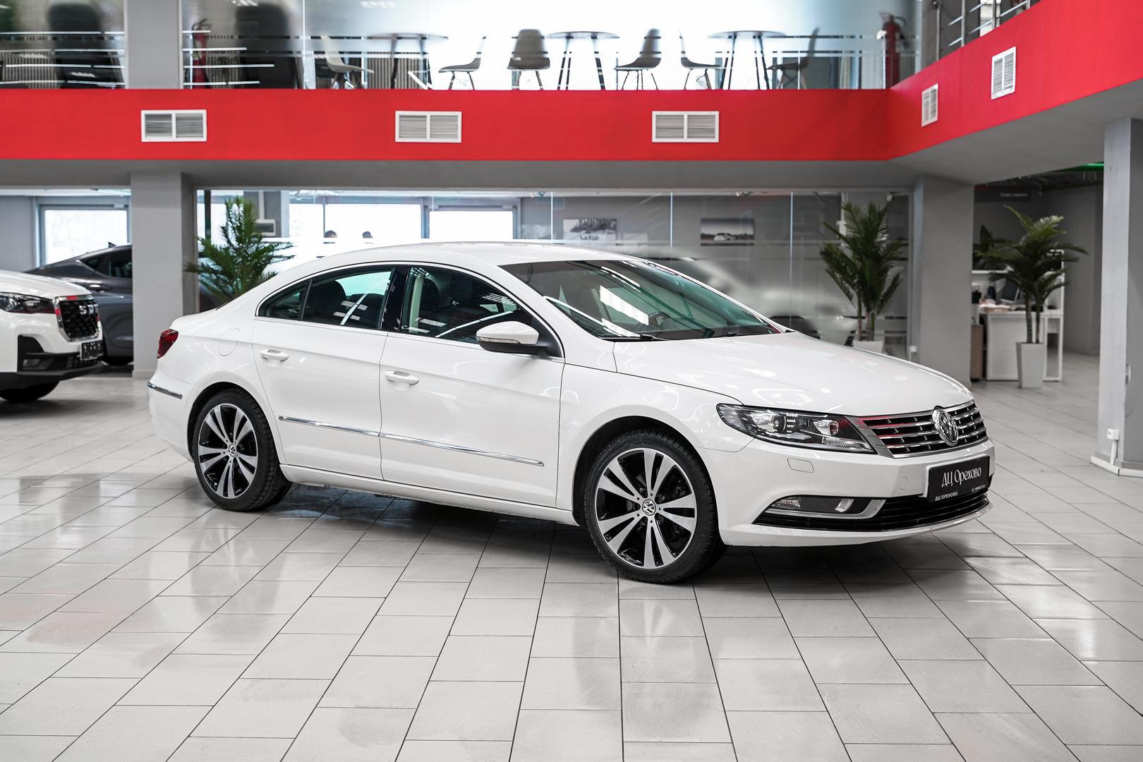 Volkswagen Passat CC 2012, белый, ДЦ Орехово