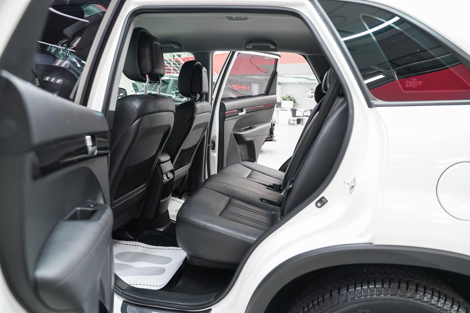 Kia Sorento 2013, белый, ДЦ Орехово