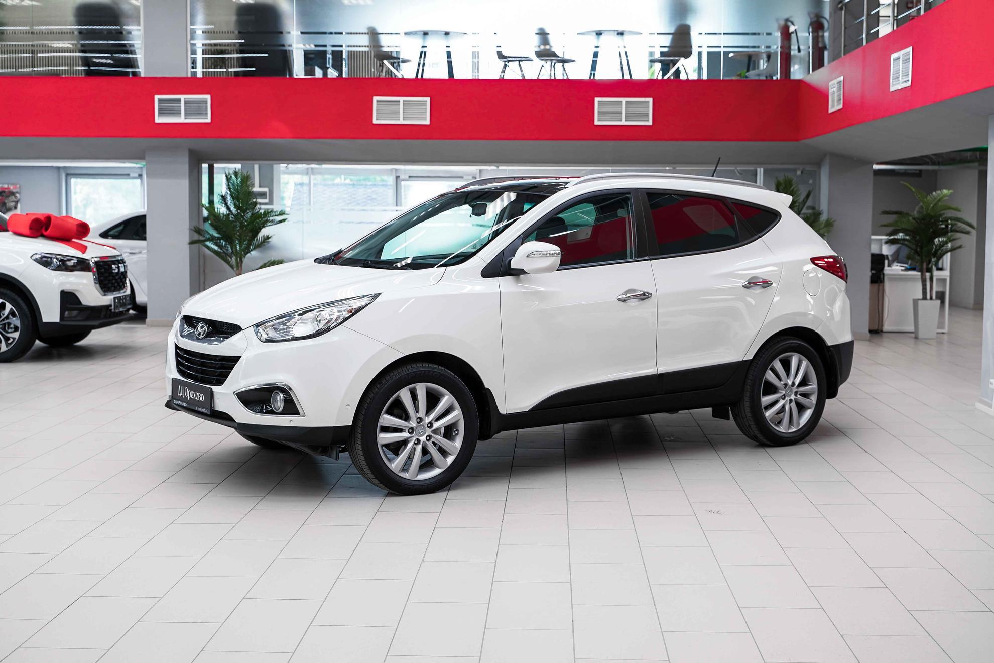 Hyundai ix35 2012, белый, ДЦ Орехово