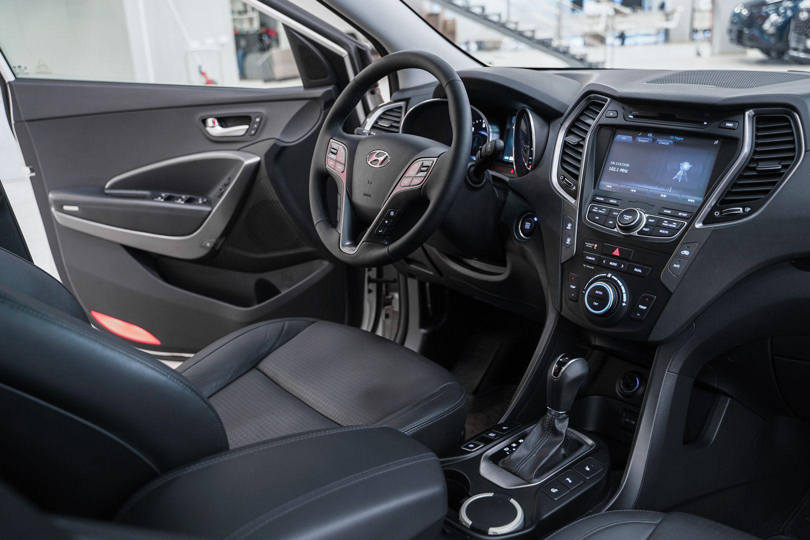 Hyundai Santa Fe 2013, белый, ДЦ Орехово