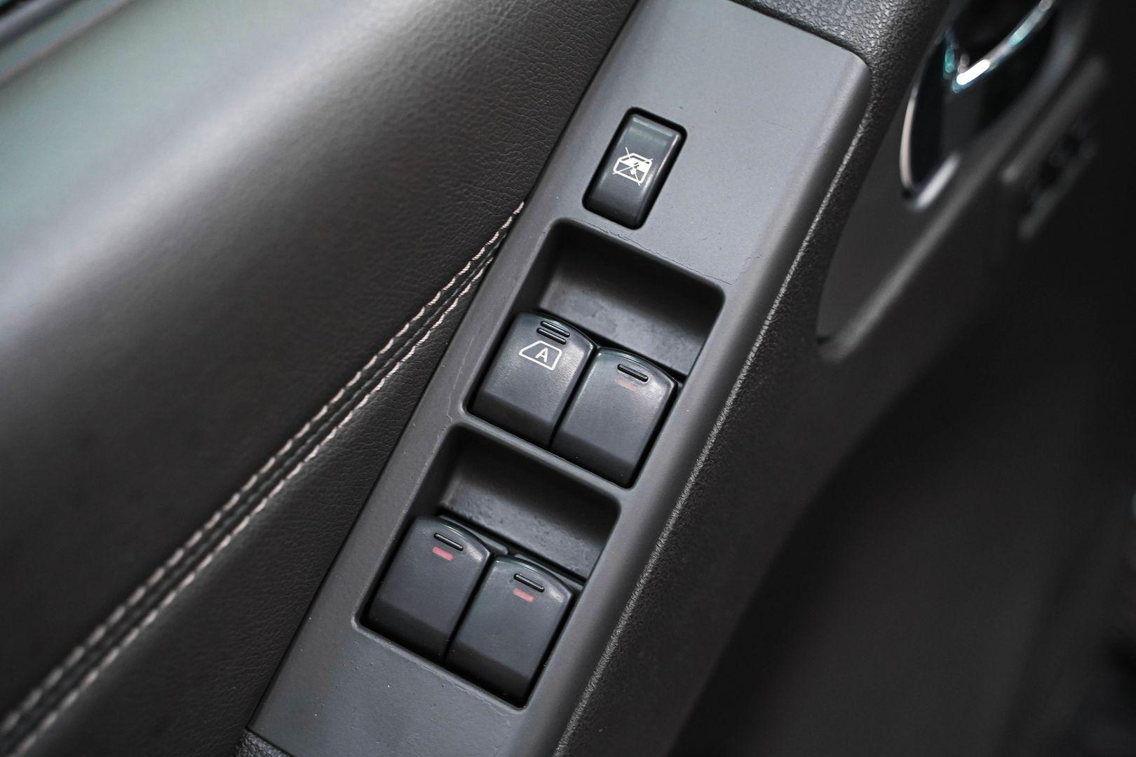 Nissan Pathfinder 2012, коричневый, ДЦ Орехово