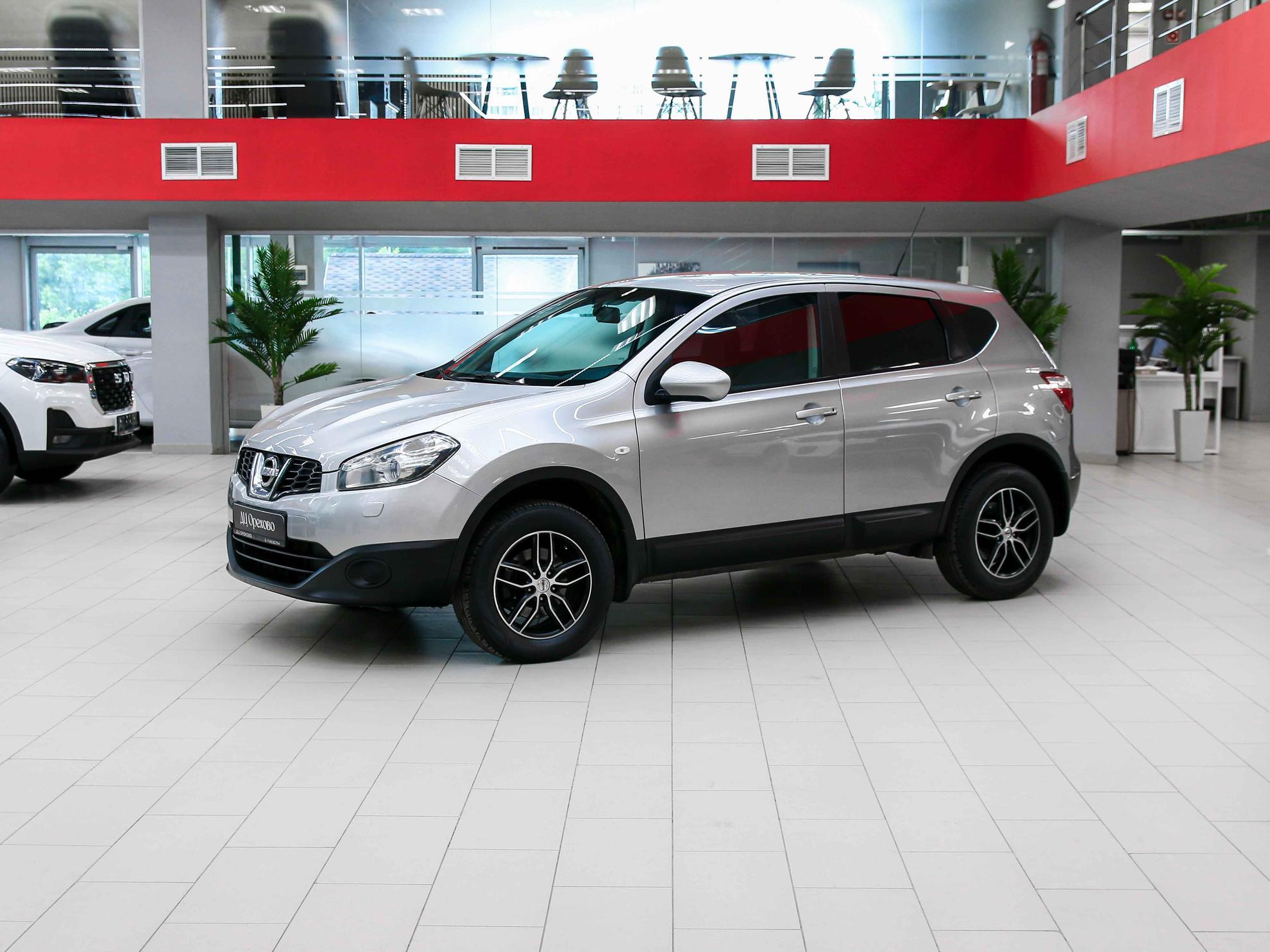 Nissan Qashqai 2011, серый, ДЦ Орехово