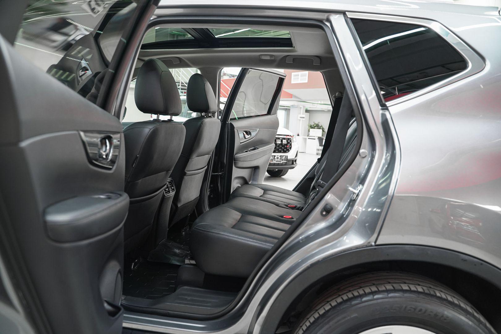 Nissan X-Trail 2015, серый, ДЦ Орехово