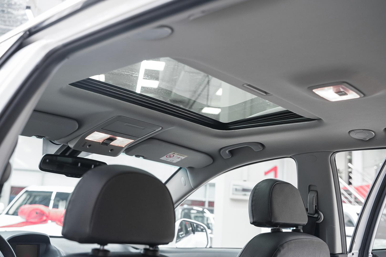 Opel Antara 2013, белый, ДЦ Орехово