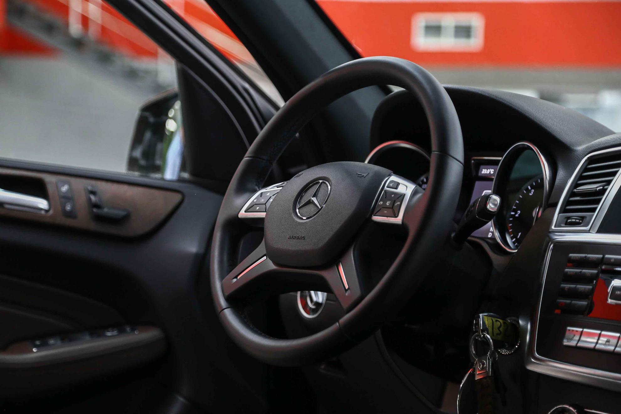 Mercedes-Benz M-Класс 2014, коричневый, ДЦ Орехово