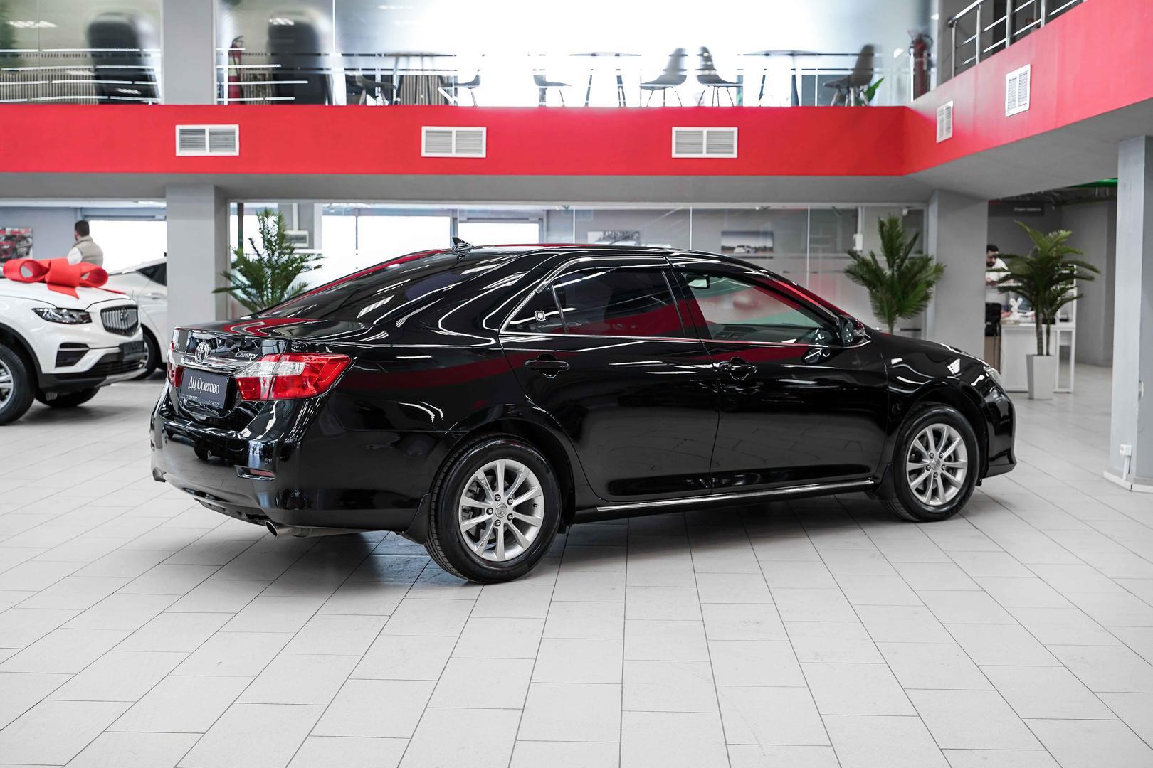 Toyota Camry 2012, черный, ДЦ Орехово