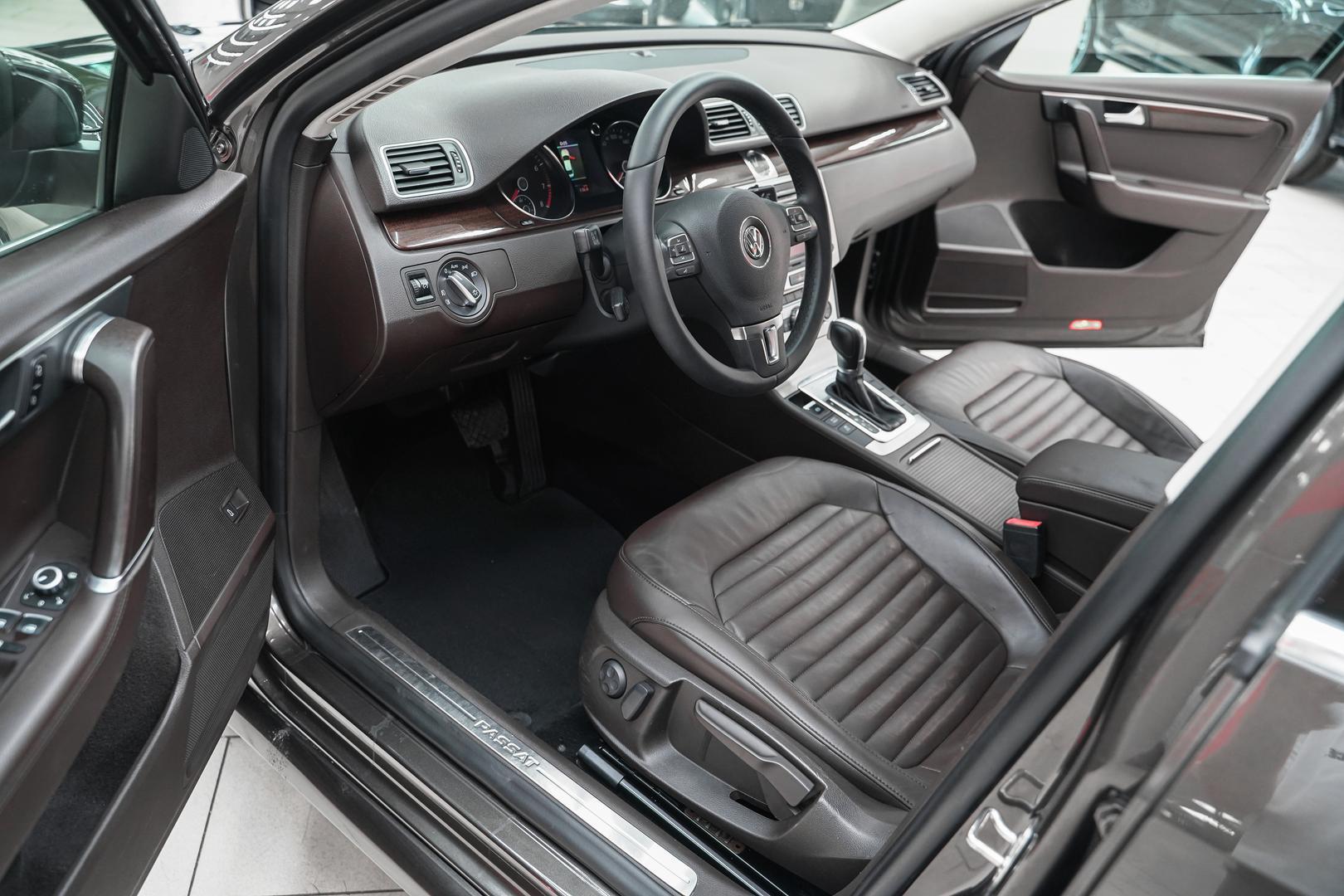 Volkswagen Passat 2014, коричневый, ДЦ Орехово