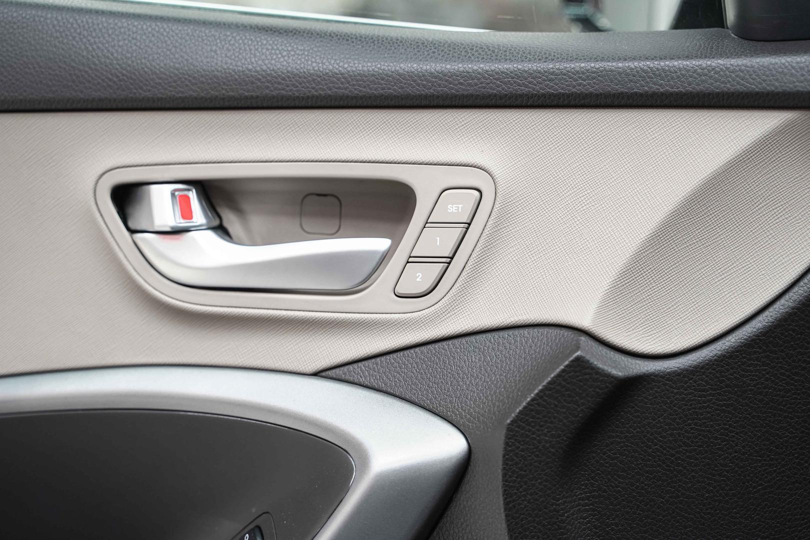 Hyundai Santa Fe 2016, черный, ДЦ Орехово