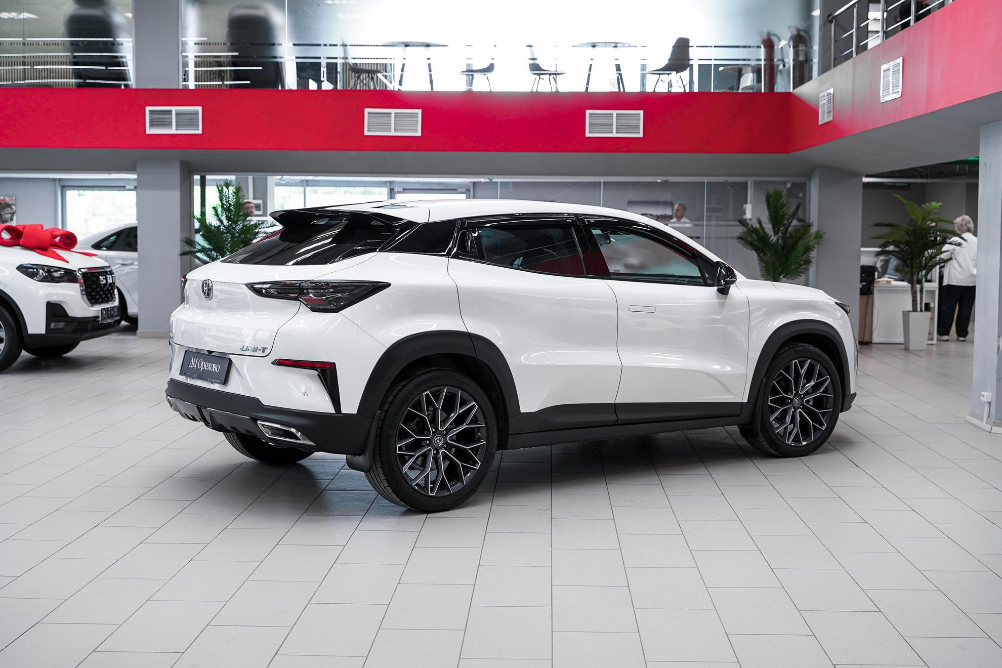 Changan UNI-T 2023, белый, ДЦ Орехово