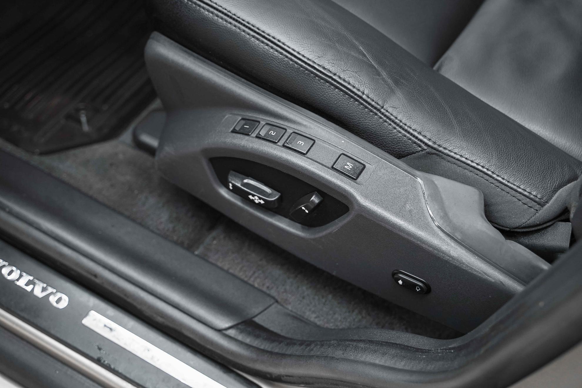 Volvo XC60 2014, бежевый, ДЦ Орехово