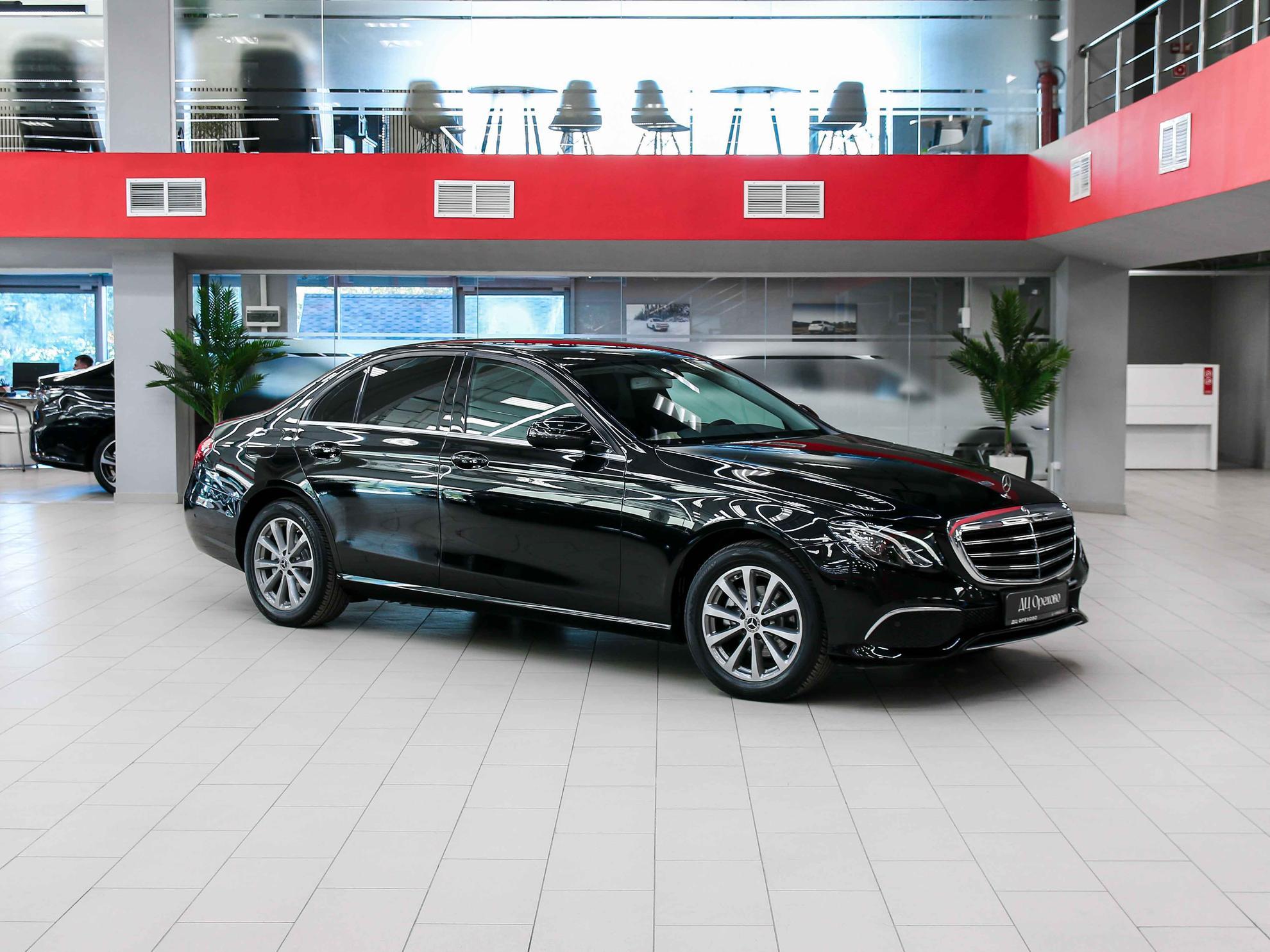 Mercedes-Benz E-Класс 2019, черный, ДЦ Орехово