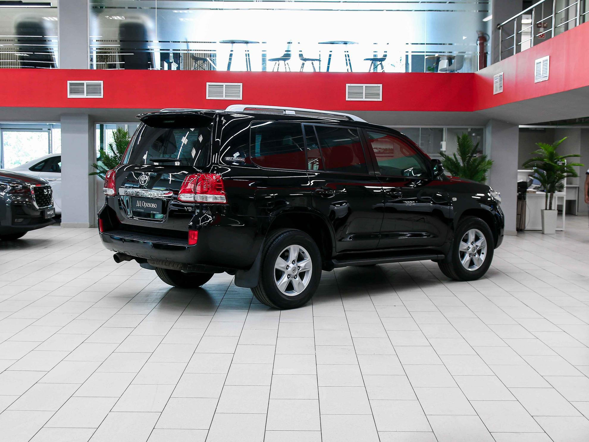 Toyota Land Cruiser 2011, черный, ДЦ Орехово