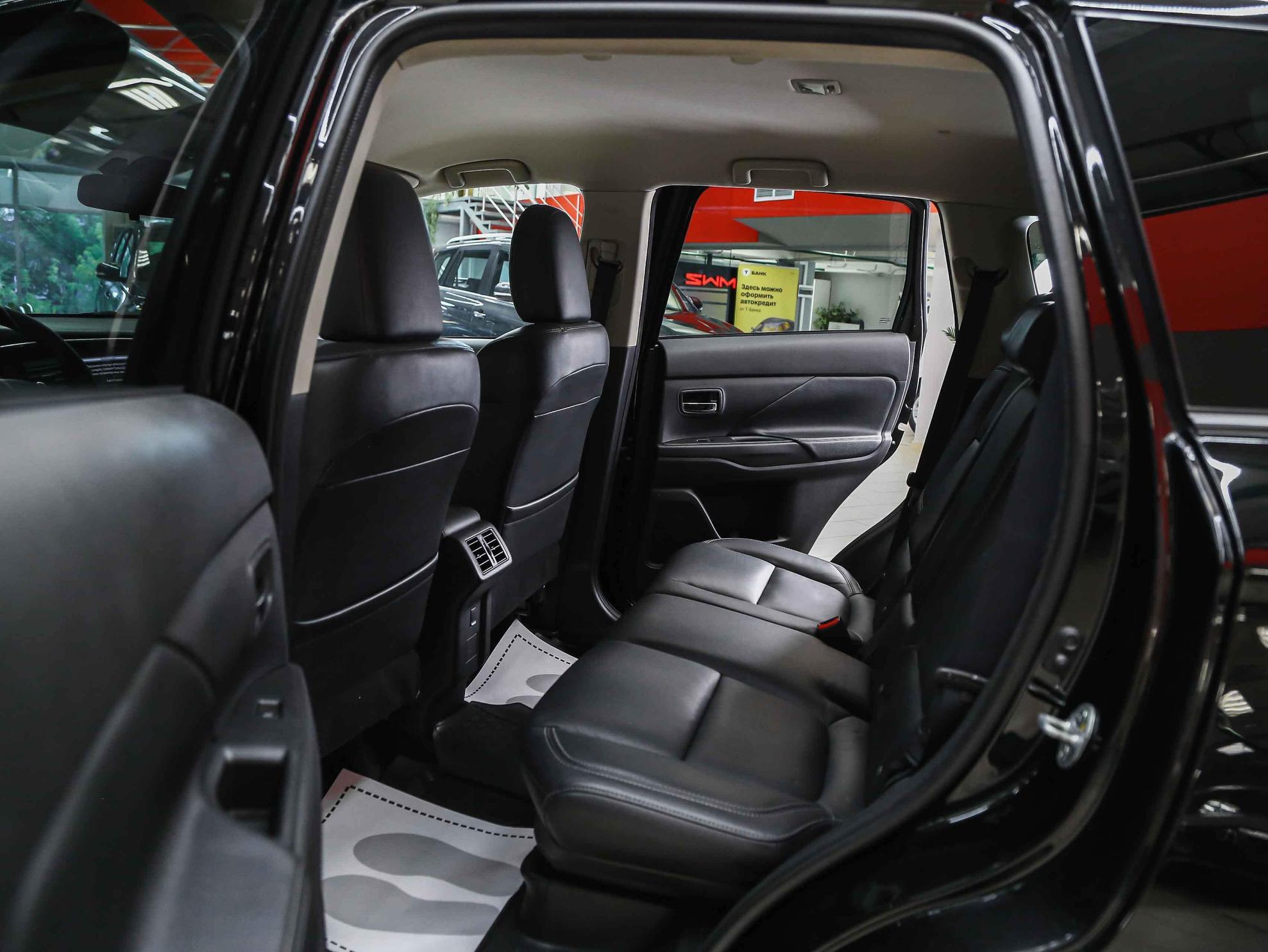 Mitsubishi Outlander 2019, черный, ДЦ Орехово