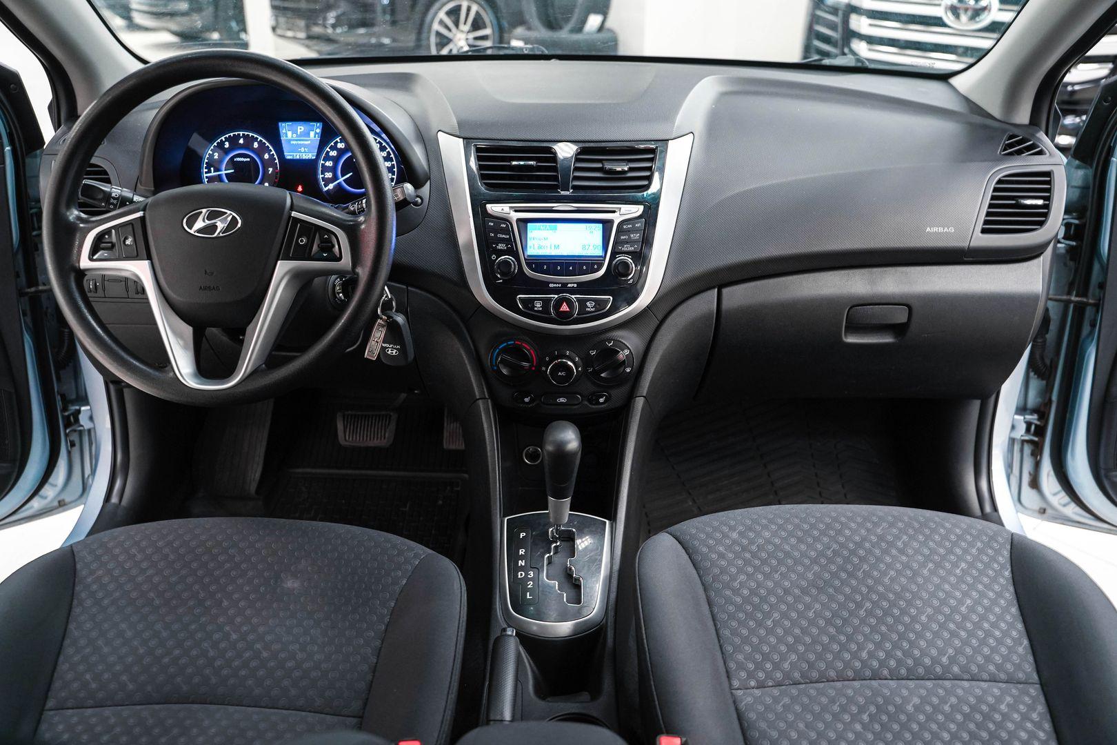 Hyundai Solaris 2012, серый, ДЦ Орехово
