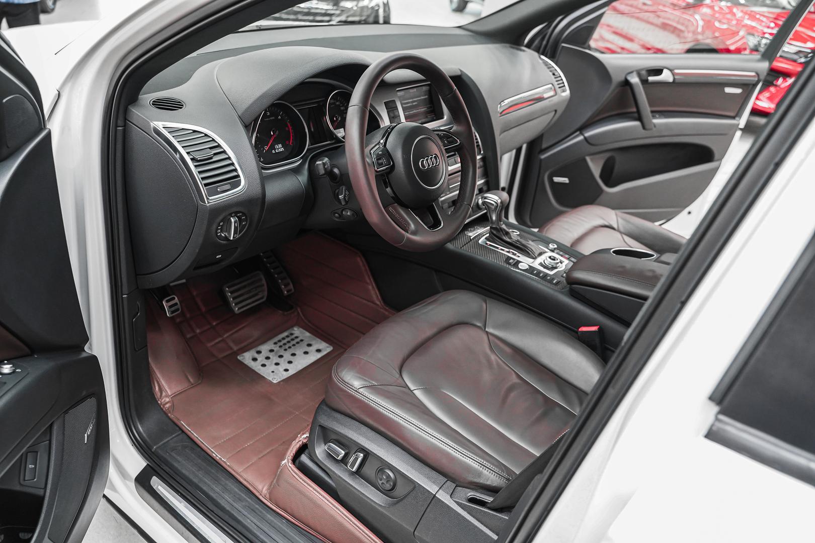 Audi Q7 2012, белый, ДЦ Орехово