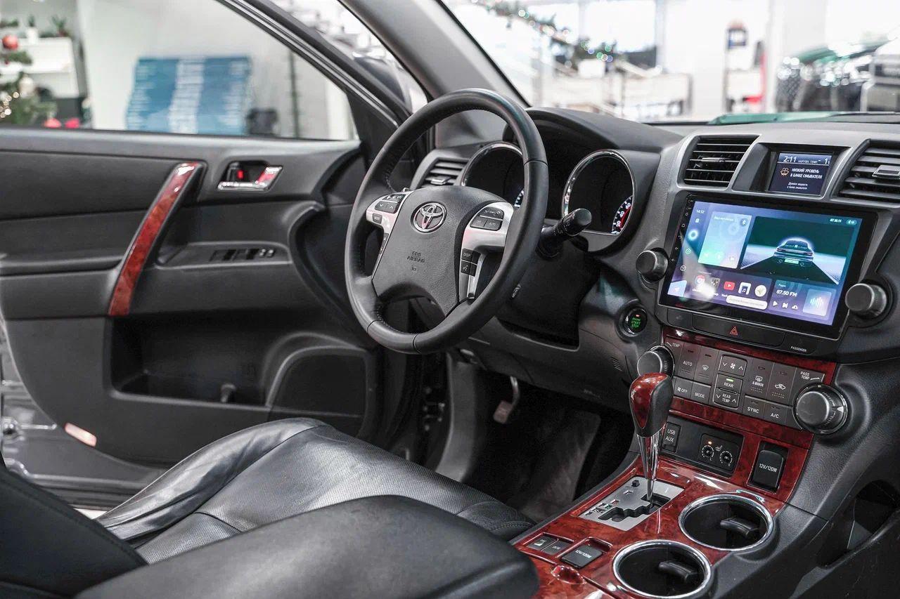 Toyota Highlander 2010, серый, ДЦ Орехово