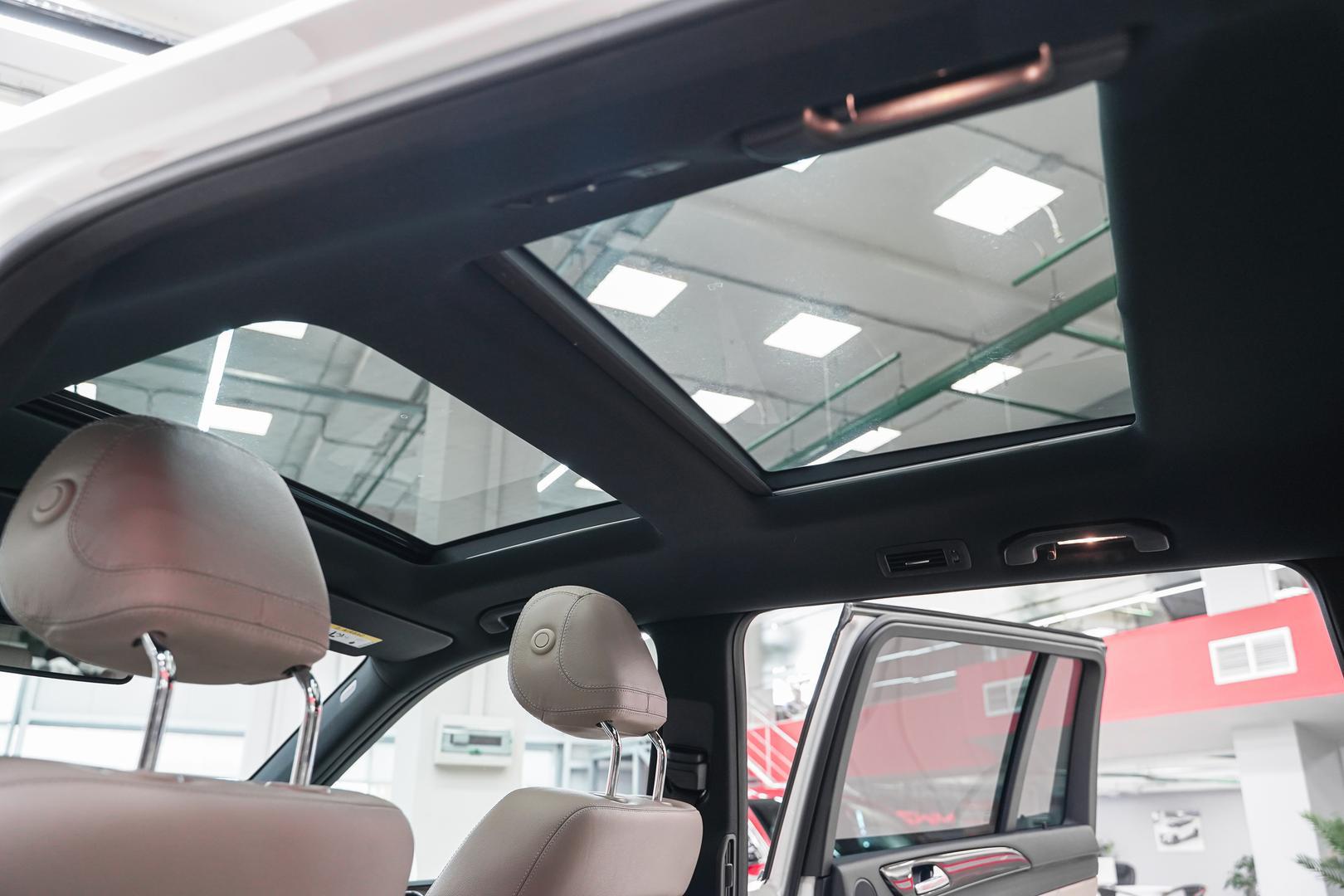 Mercedes-Benz GL-Класс 2015, белый, ДЦ Орехово