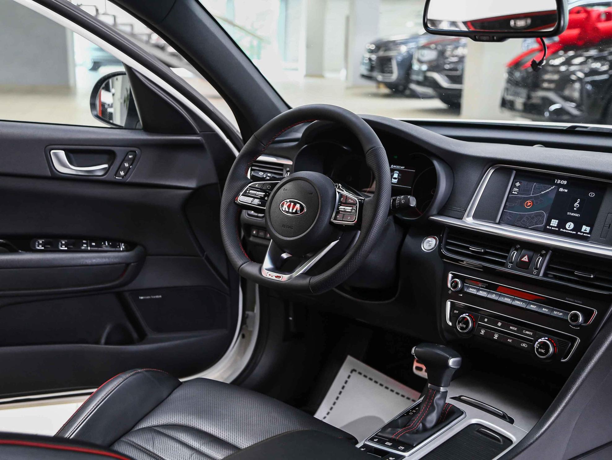 Kia Optima 2018, белый, ДЦ Орехово