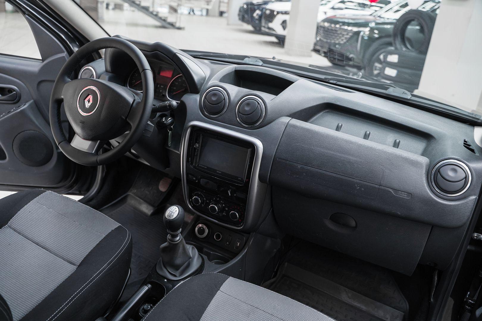 Renault Duster 2013, черный, ДЦ Орехово