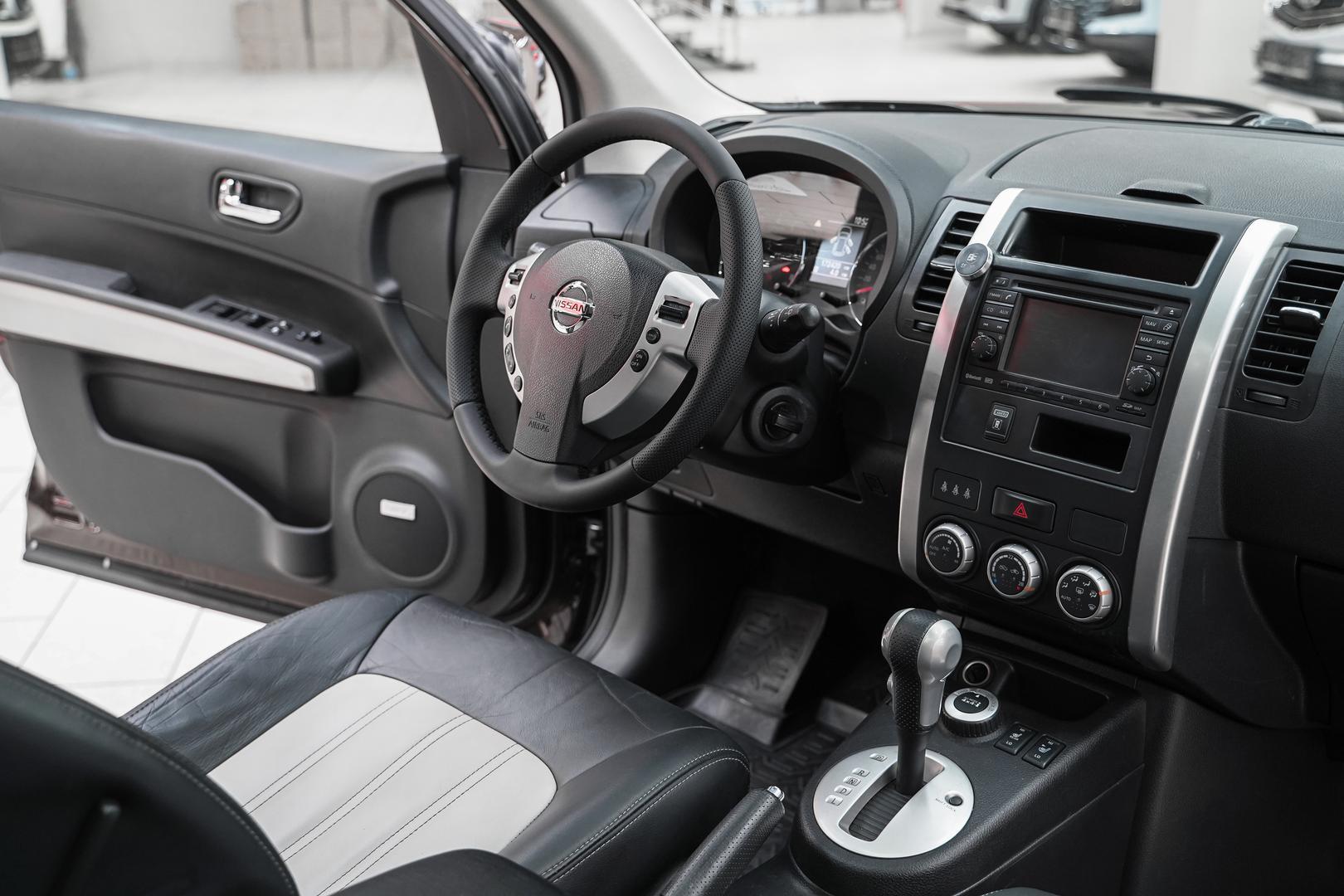 Nissan X-Trail 2012, пурпурный, ДЦ Орехово