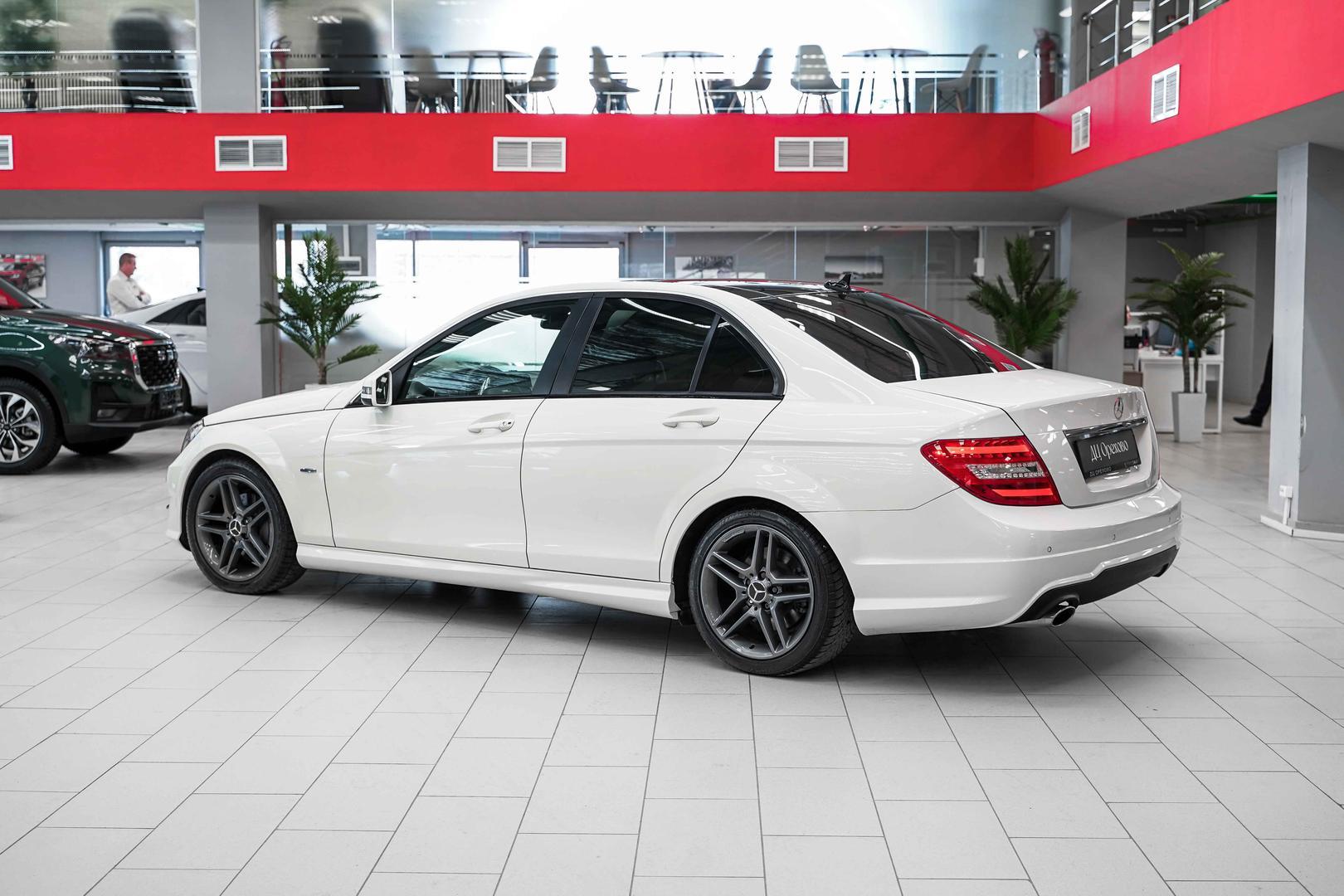 Mercedes-Benz C-Класс 2012, белый, ДЦ Орехово
