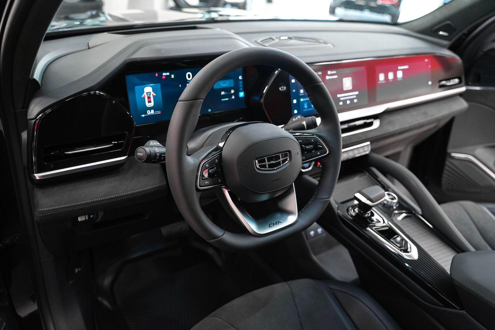 Geely Monjaro 2024, серый, ДЦ Орехово