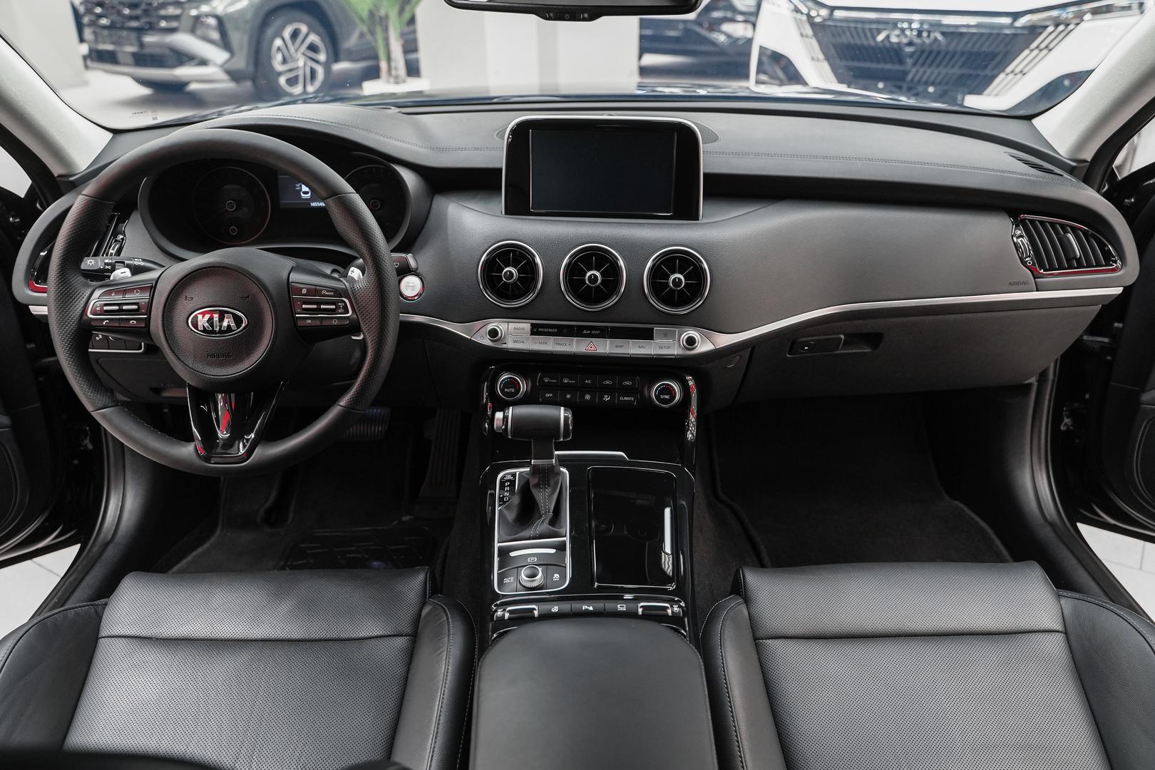 Kia Stinger 2018, черный, ДЦ Орехово