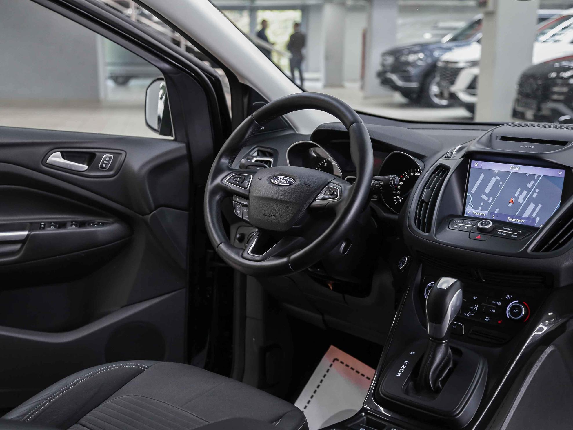 Ford Kuga 2017, черный, ДЦ Орехово