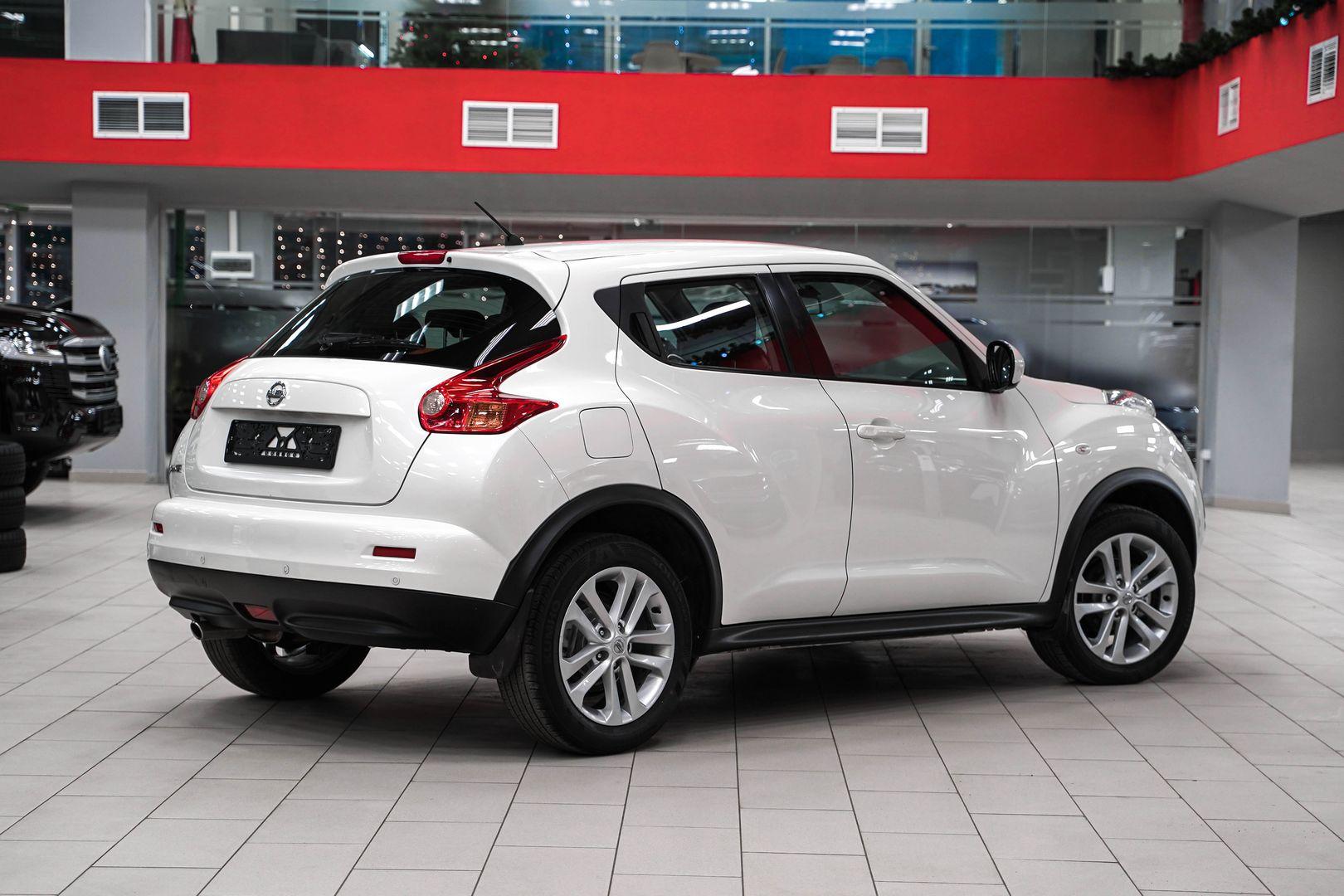 Nissan Juke 2014, белый, ДЦ Орехово