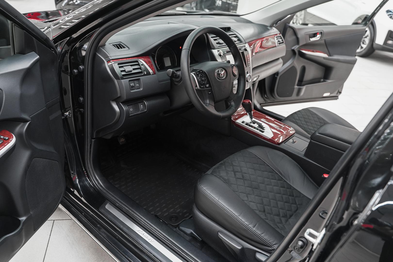 Toyota Camry 2013, черный, ДЦ Орехово