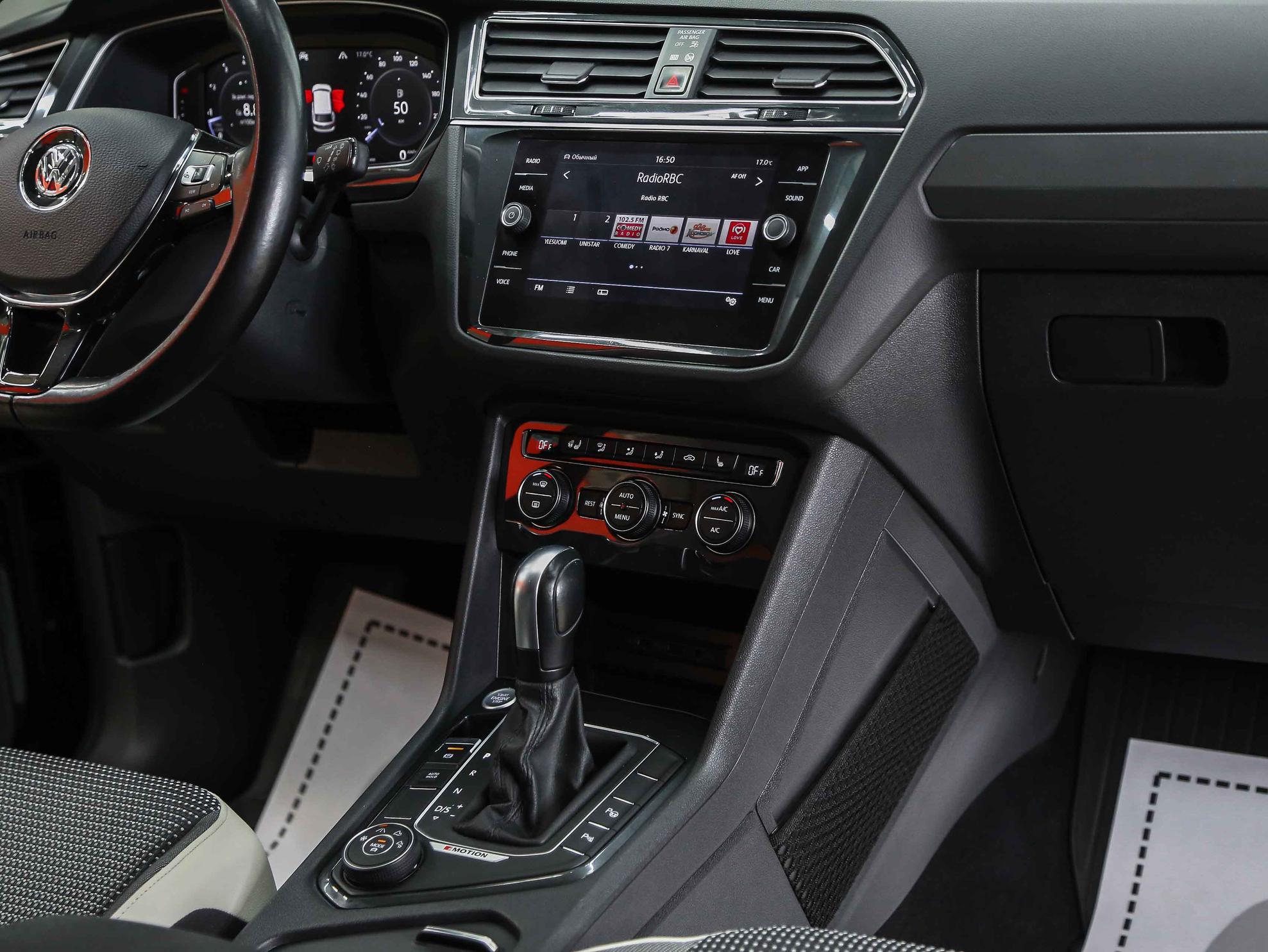 Volkswagen Tiguan 2020, черный, ДЦ Орехово