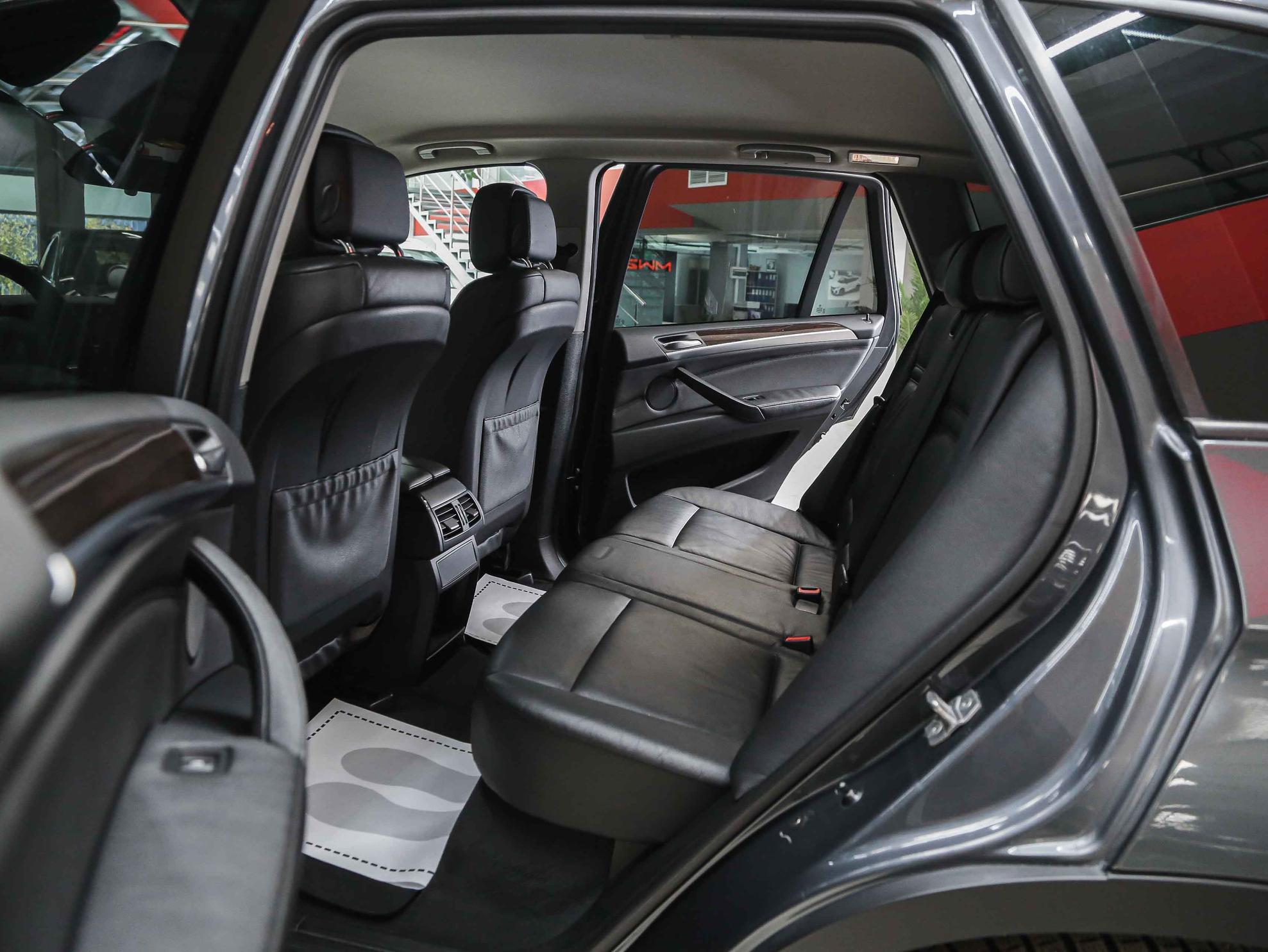 BMW X5 2012, серый, ДЦ Орехово