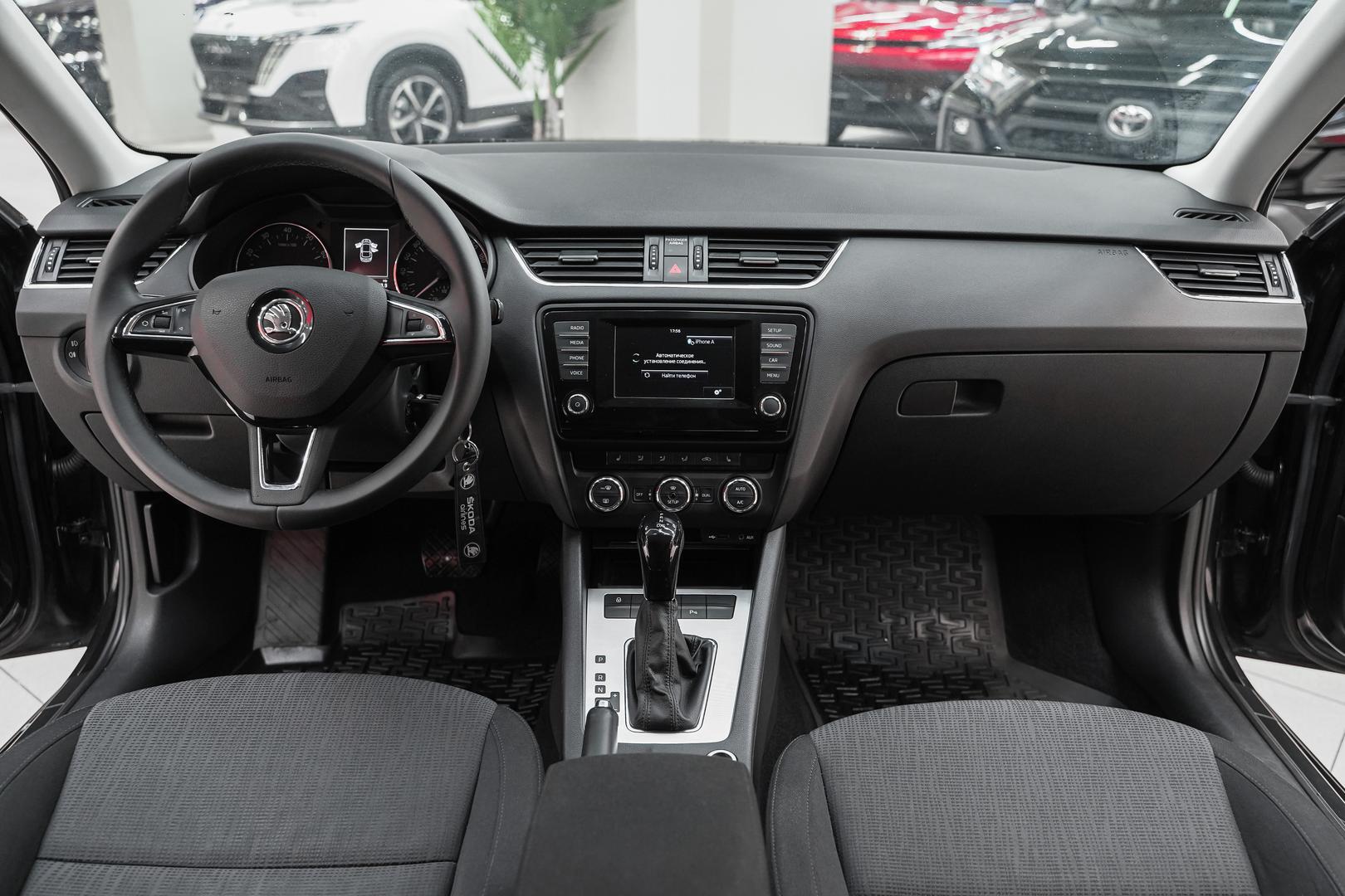 Skoda Octavia 2013, черный, ДЦ Орехово