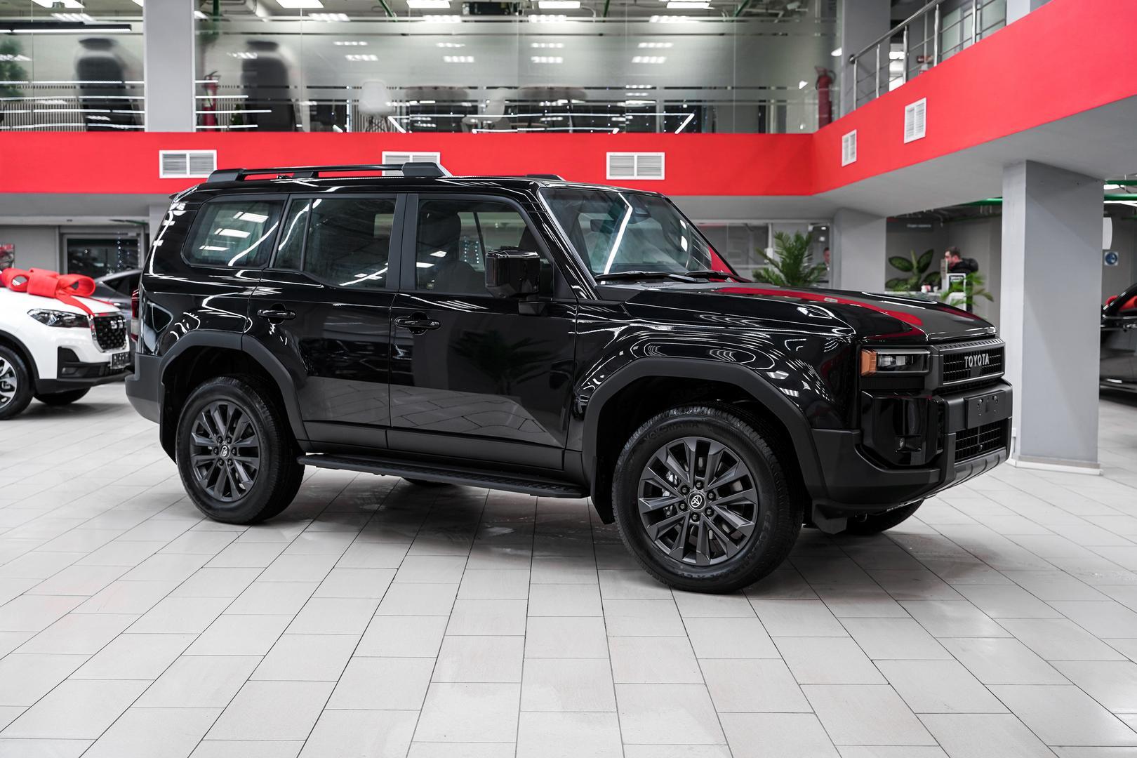 Toyota Land Cruiser Prado 2025, черный, ДЦ Орехово