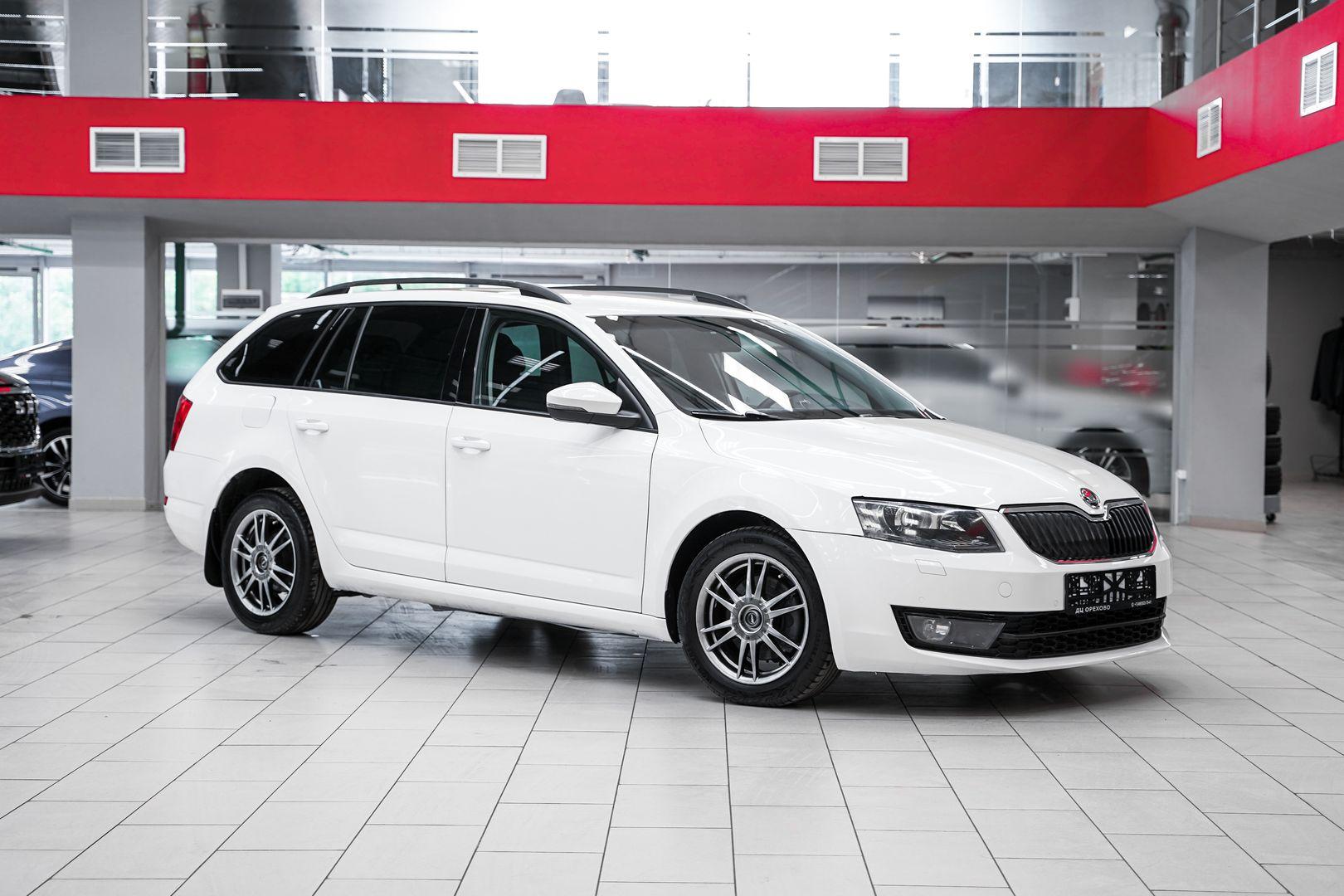 Skoda Octavia 2015, белый, ДЦ Орехово