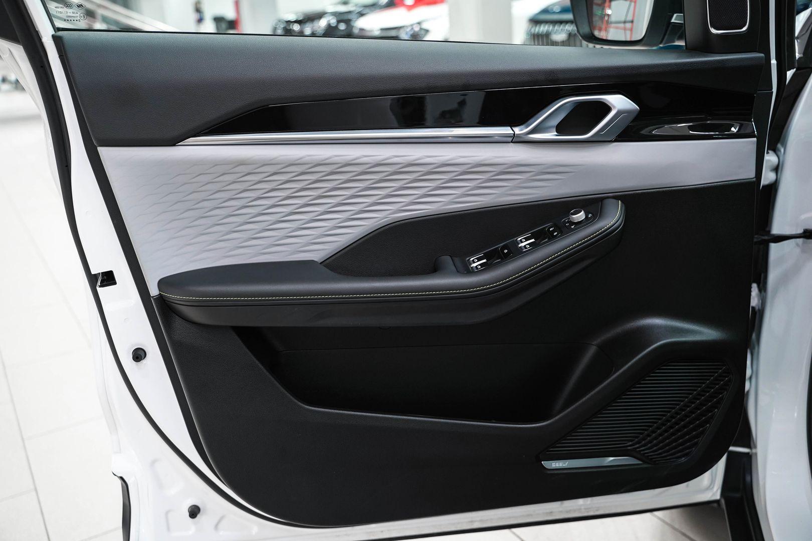 Geely Coolray 2023, белый, ДЦ Орехово