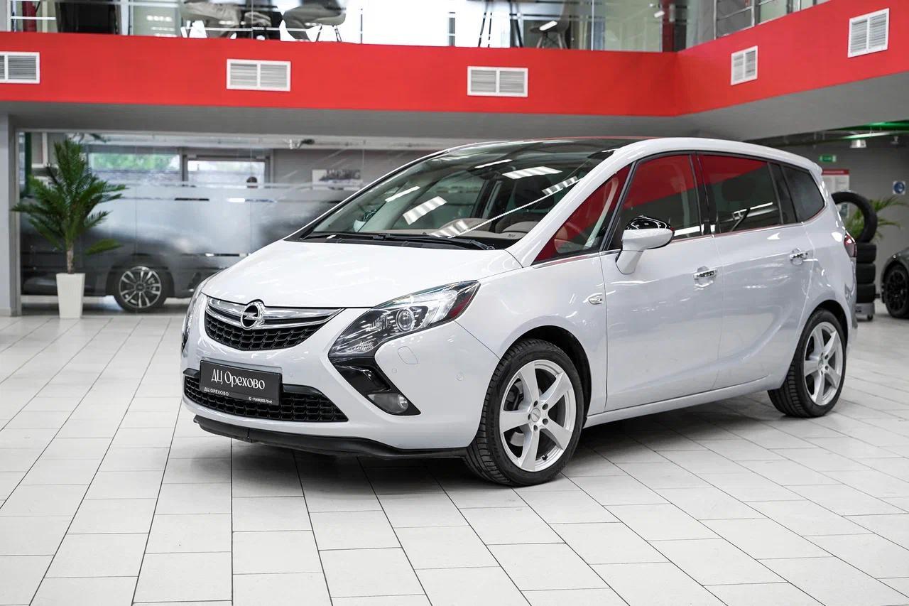 Opel Zafira 2013, белый, ДЦ Орехово