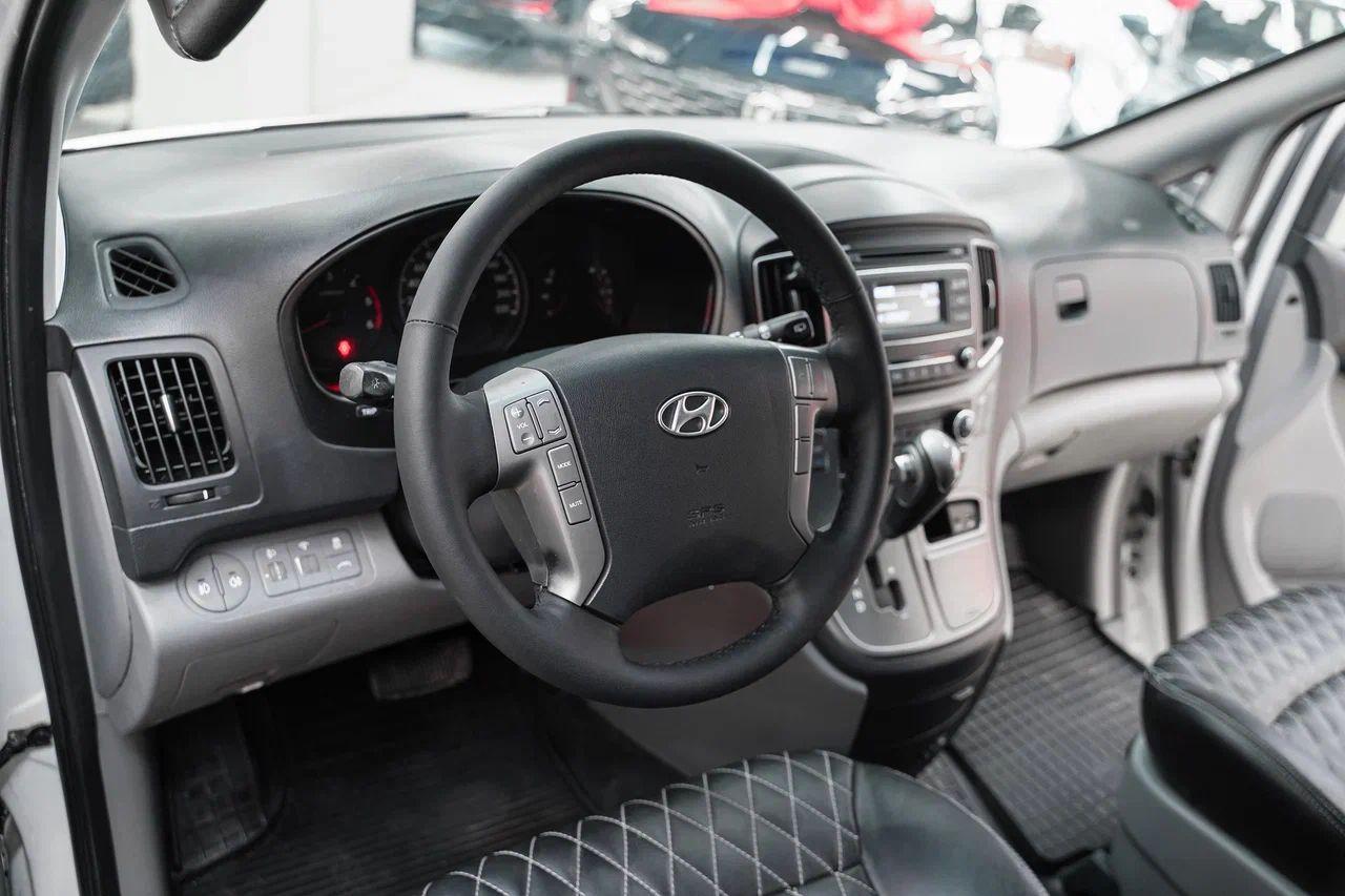Hyundai H-1 2015, белый, ДЦ Орехово