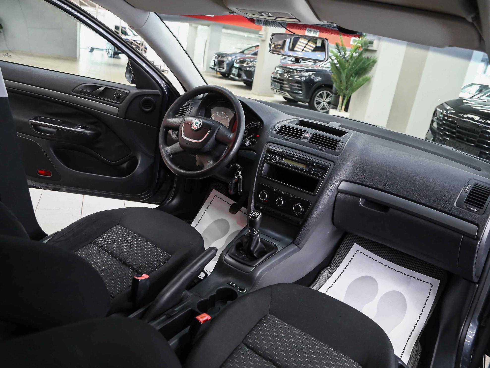 Skoda Octavia 2009, серый, ДЦ Орехово