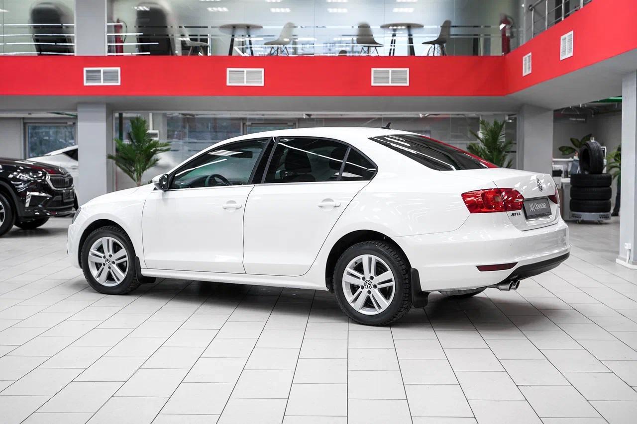 Volkswagen Jetta 2013, белый, ДЦ Орехово