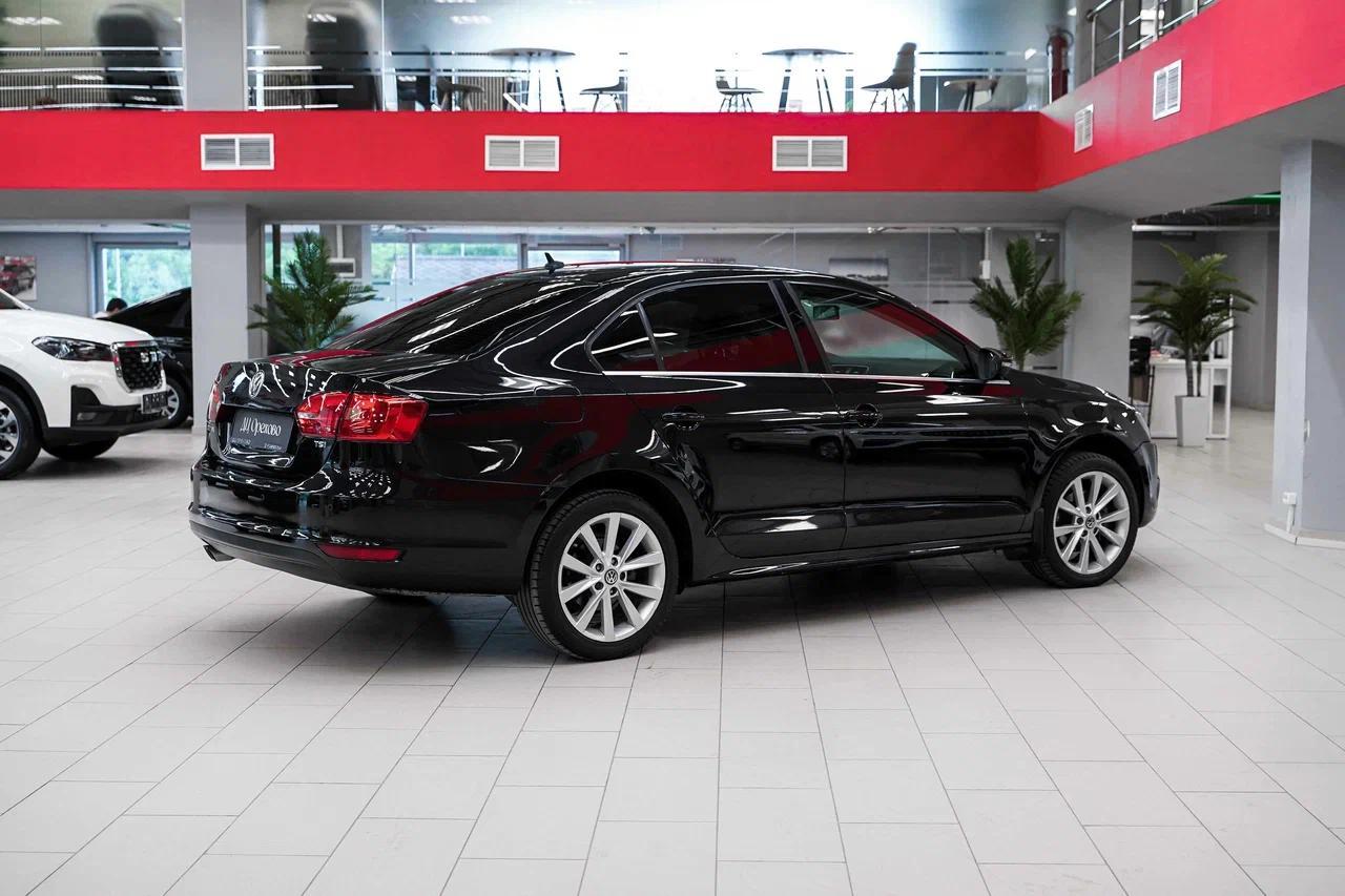 Volkswagen Jetta 2012, черный, ДЦ Орехово